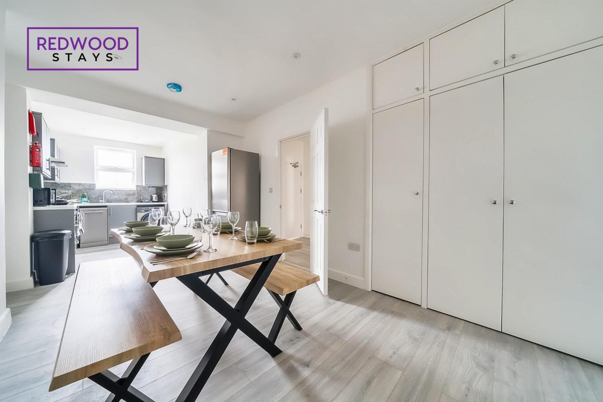 Brand New, 2 Bed 1 Bath, Modern Town Center Apartment, Free Wifi & Netflix By Redwood Stays Олдершот Екстер'єр фото
