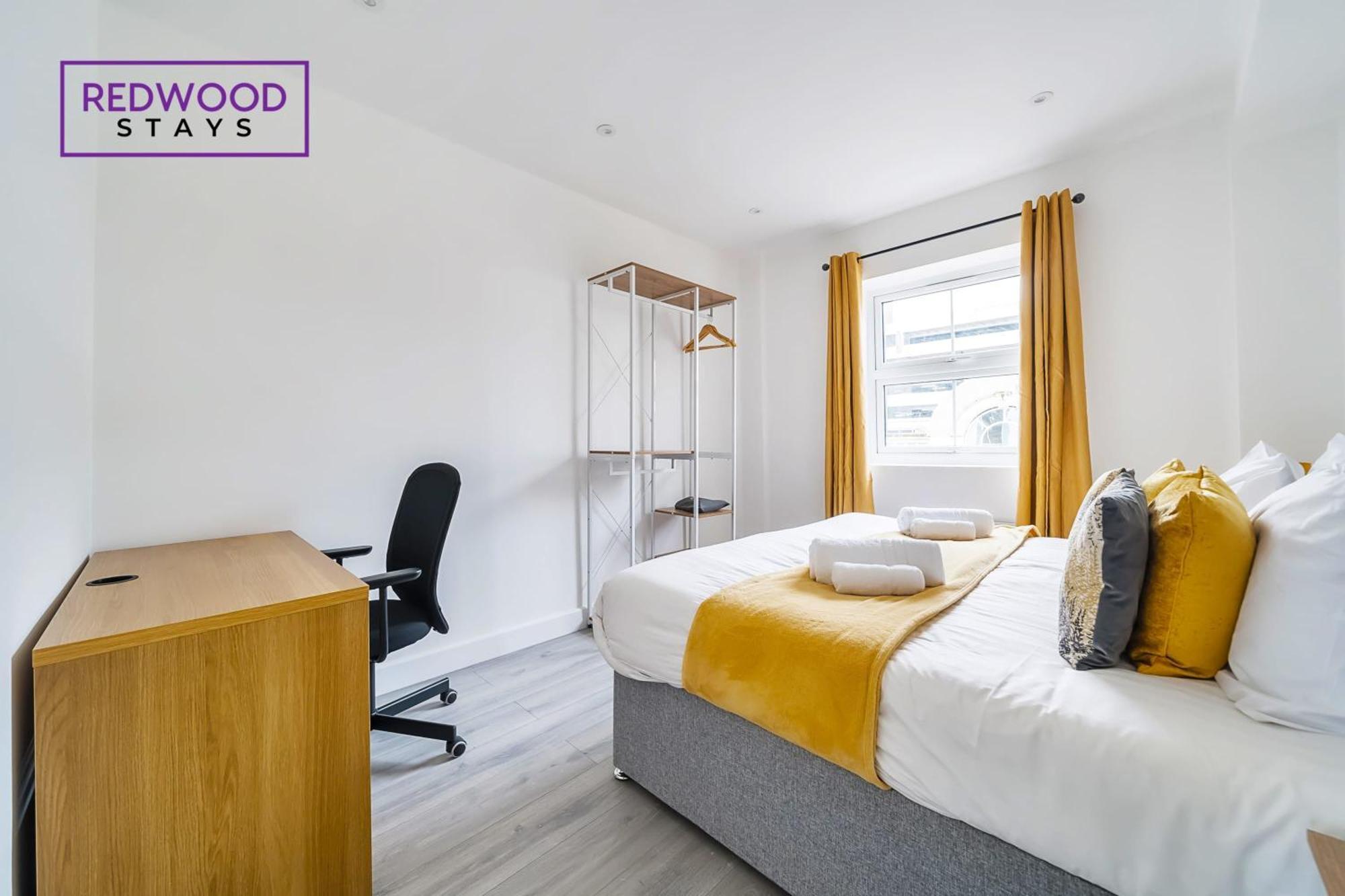 Brand New, 2 Bed 1 Bath, Modern Town Center Apartment, Free Wifi & Netflix By Redwood Stays Олдершот Екстер'єр фото