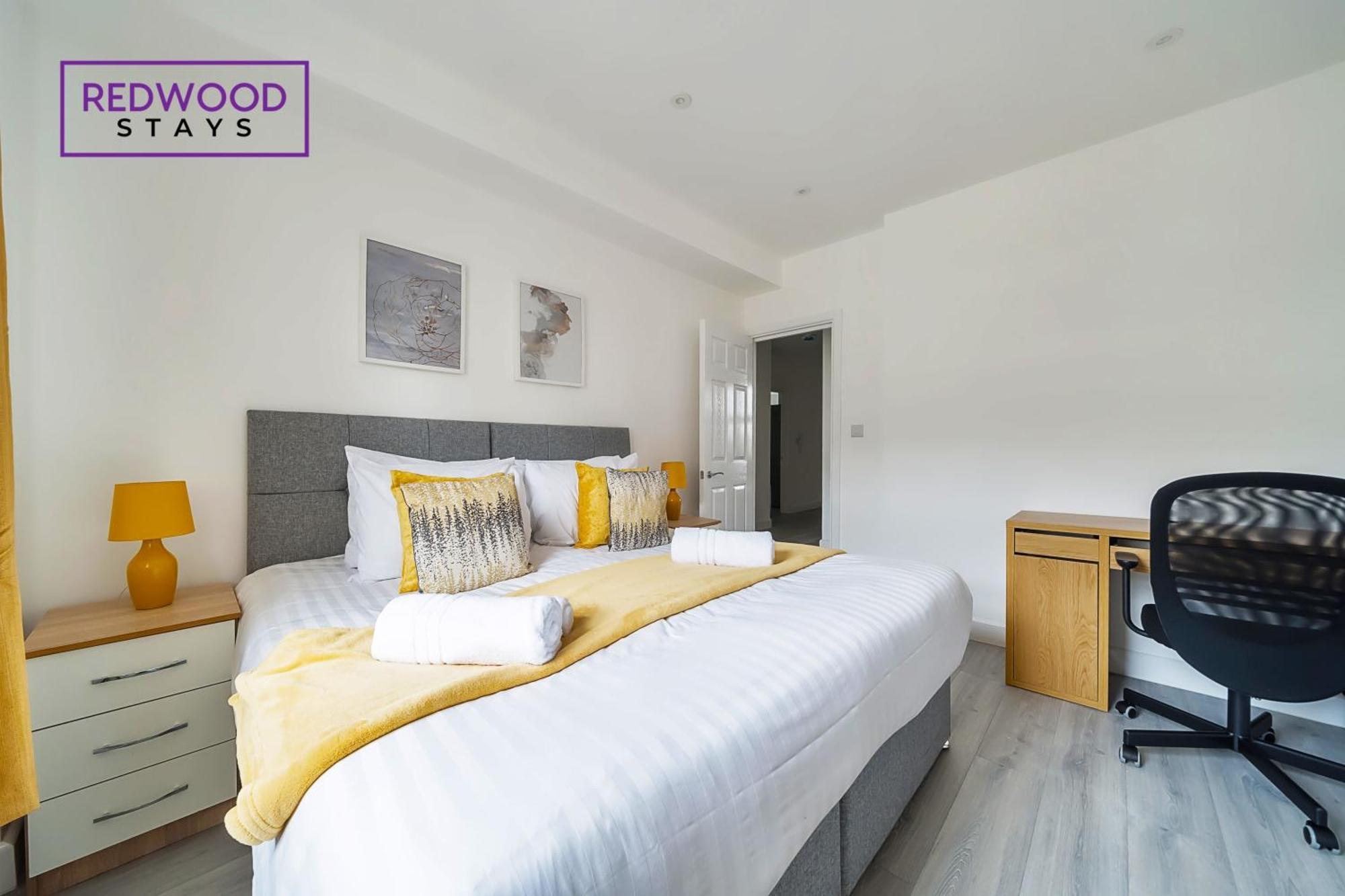 Brand New, 2 Bed 1 Bath, Modern Town Center Apartment, Free Wifi & Netflix By Redwood Stays Олдершот Екстер'єр фото